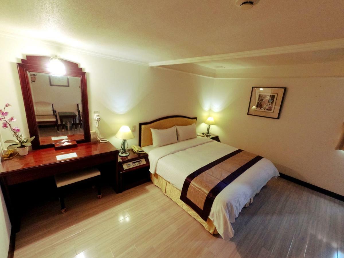טאיצ'ונג Athens Hotel מראה חיצוני תמונה