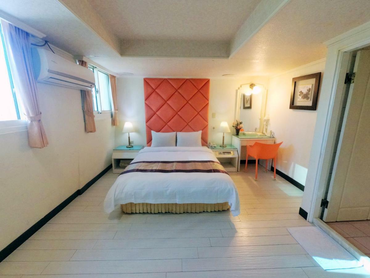 טאיצ'ונג Athens Hotel מראה חיצוני תמונה
