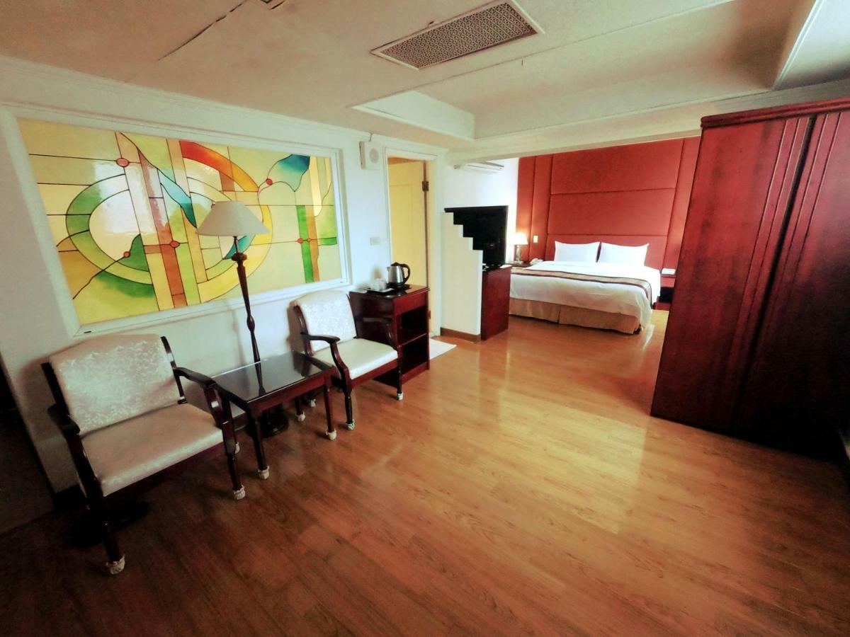 טאיצ'ונג Athens Hotel מראה חיצוני תמונה