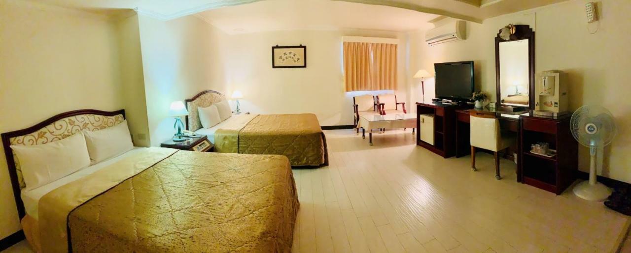 טאיצ'ונג Athens Hotel מראה חיצוני תמונה