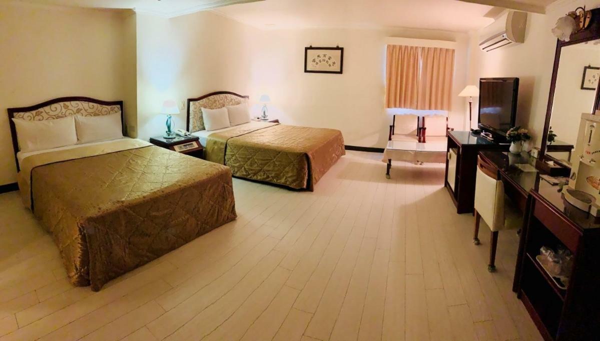 טאיצ'ונג Athens Hotel מראה חיצוני תמונה